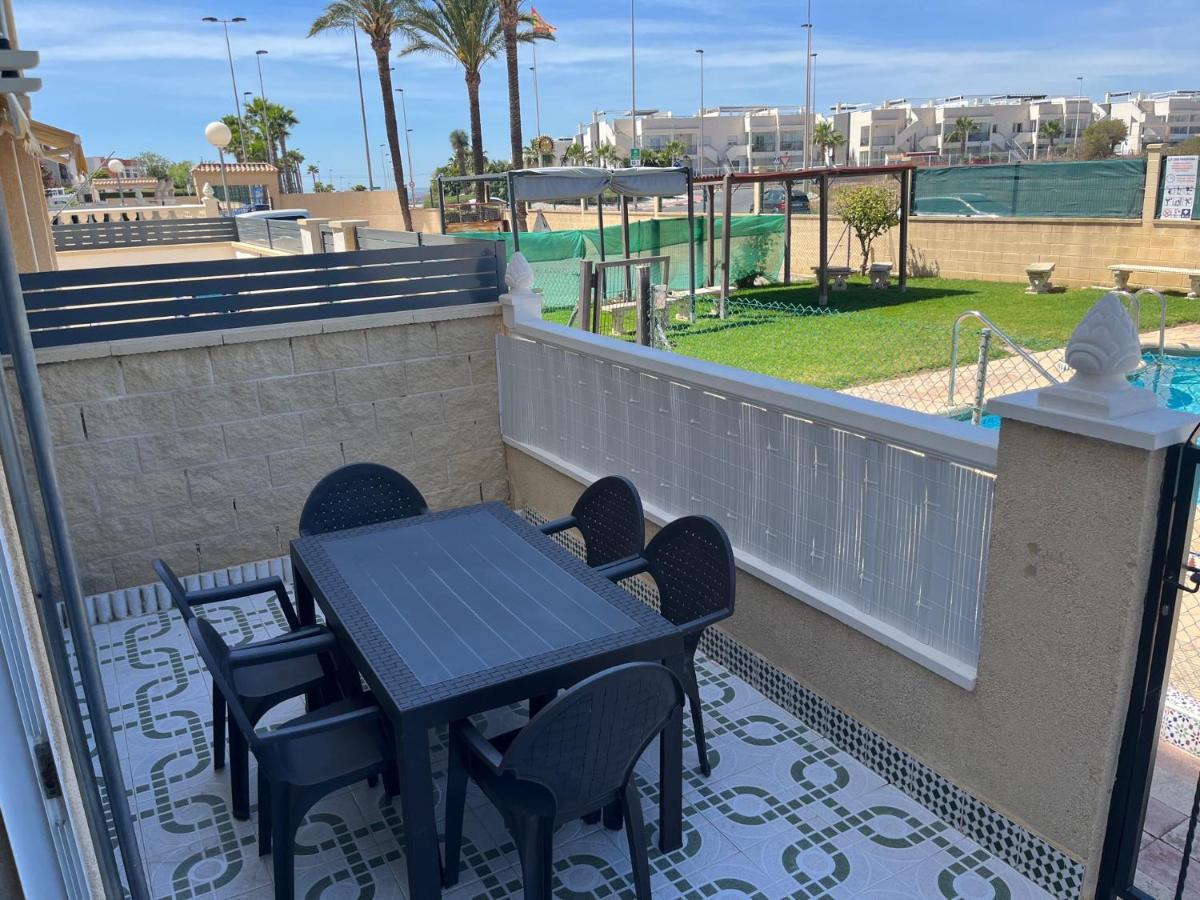 Appartement Villa-Celine Torrevieja Dış mekan fotoğraf