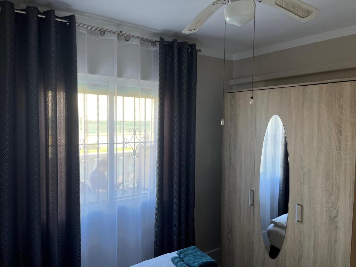 Appartement Villa-Celine Torrevieja Dış mekan fotoğraf